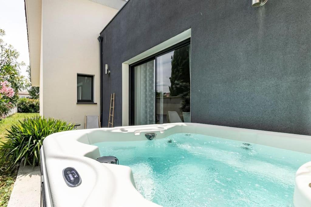 Villa Des Rives Du Tarn Avec Jacuzzi Montans Εξωτερικό φωτογραφία
